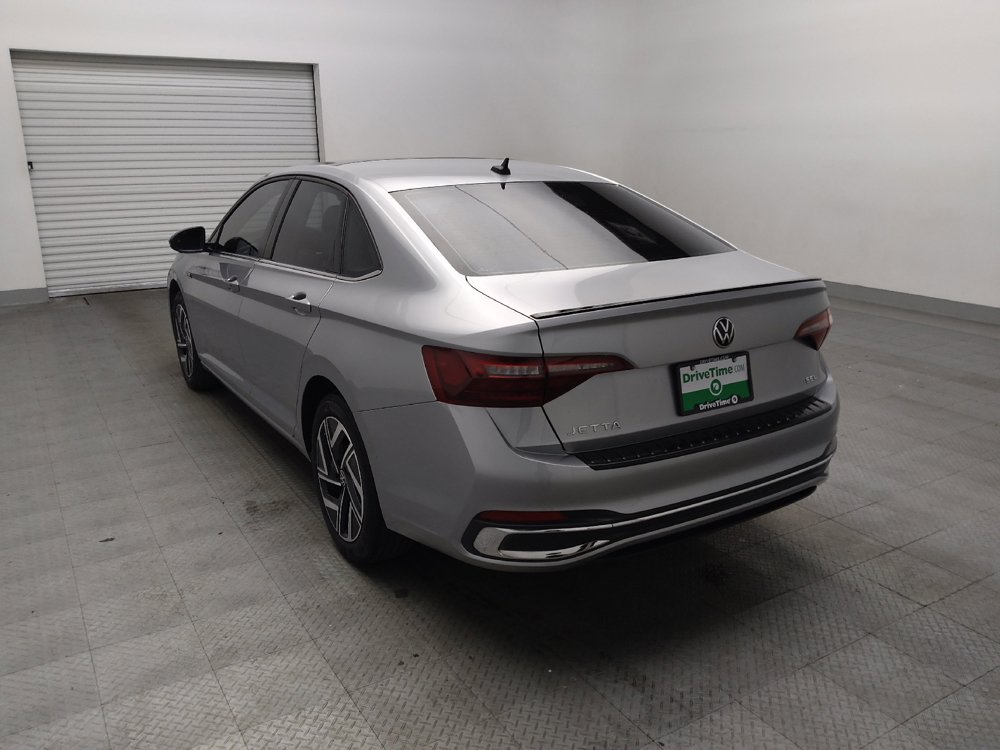 Used 2023 Volkswagen Jetta SEL FWD image 5