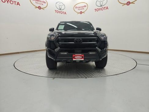 Used 2025 Toyota Tacoma SR5 AWD/4WD image 4