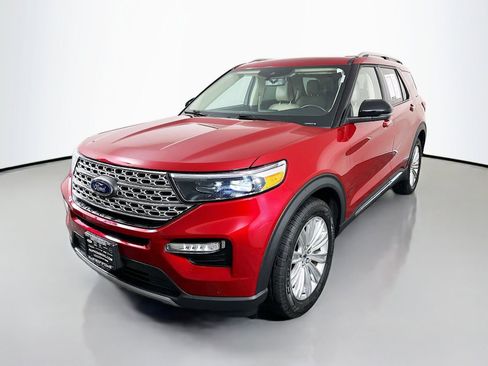 Used 2023 Ford Explorer Limited w/ Equipment Group 301A AWD/4WD image 3