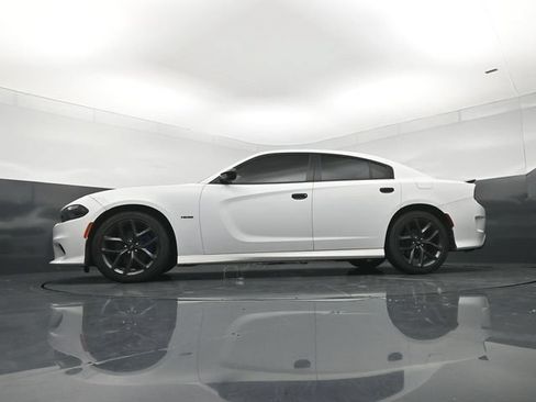 Used 2019 Dodge Charger R/T w/ Blacktop Package RWD image 21
