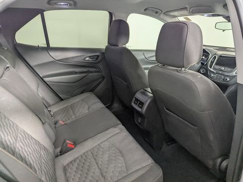 Used 2020 Chevrolet Equinox LT image 19