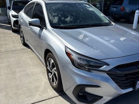 Used 2025 Subaru Legacy Premium AWD/4WD image 4