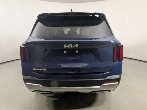 New 2026 Kia Sorento S w/ S Panoramic Sunroof Package FWD image 6