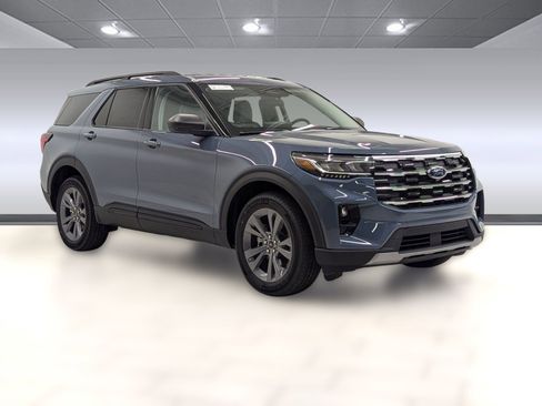 New 2026 Ford Explorer Active w/ Active Comfort Package image 6
