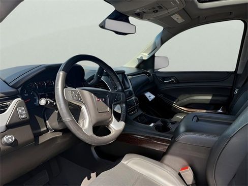 Used 2019 GMC Yukon SLT image 15