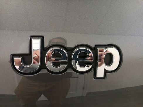 Used 2021 Jeep Grand Cherokee L Limited AWD/4WD image 26