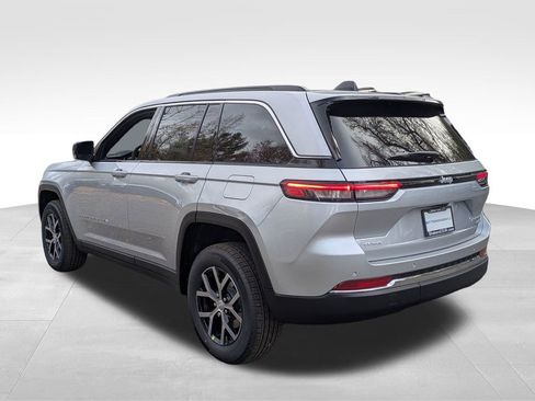 New 2025 Jeep Grand Cherokee Limited image 5