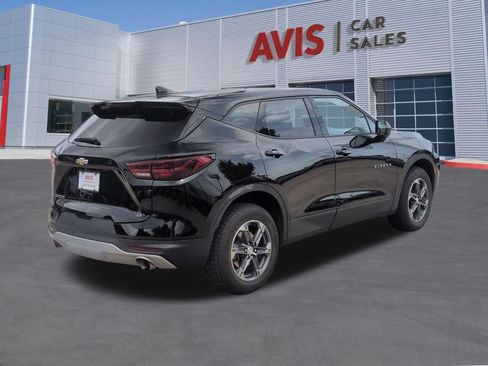Used 2025 Chevrolet Blazer LT FWD image 6