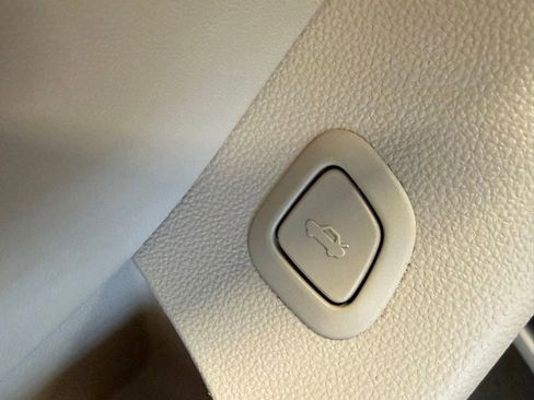 Used 2016 Buick LaCrosse Leather FWD image 41