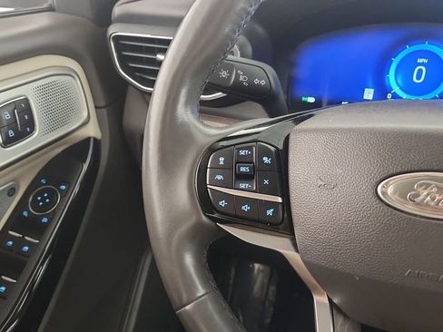 Used 2023 Ford Explorer Platinum w/ Technology Package AWD/4WD image 20