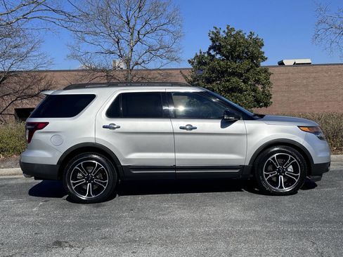 Used 2014 Ford Explorer Sport w/ Equipment Group 401A image 5