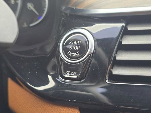 Used 2018 BMW 530i w/ M Sport Package RWD image 29