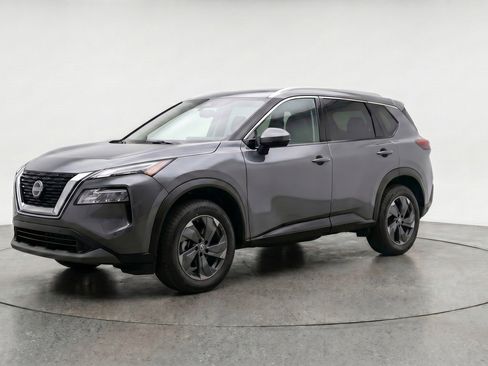 Used 2025 Nissan Rogue SV FWD image 3