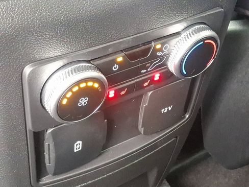 Certified 2024 Ford Explorer Limited image 12