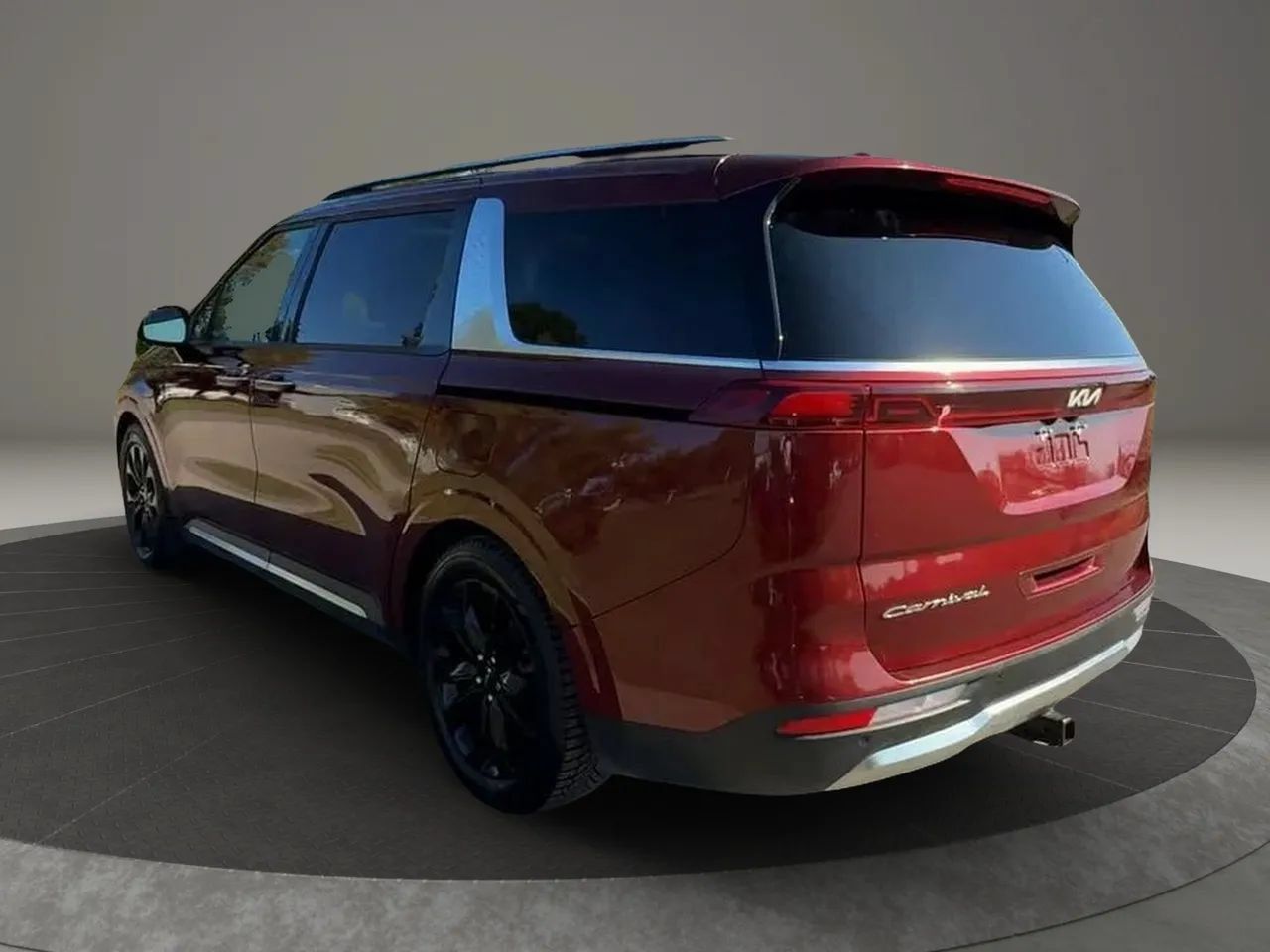 Used 2022 Kia Carnival SX Prestige FWD image 4
