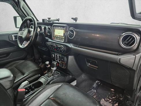 Used 2021 Jeep Wrangler Unlimited Sahara AWD/4WD image 25