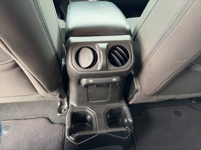 Used 2023 Jeep Gladiator Sport AWD/4WD image 13