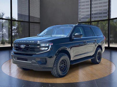 Used 2025 Ford Expedition Active RWD image 7