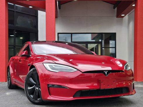 Used 2022 Tesla Model S image 9