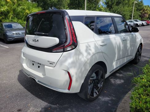 Used 2023 Kia Soul GT-Line w/ GT-Line Technology Package FWD image 3