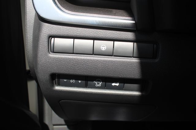 Used 2023 Nissan Rogue SV w/ SV Premium B Package AWD/4WD image 26