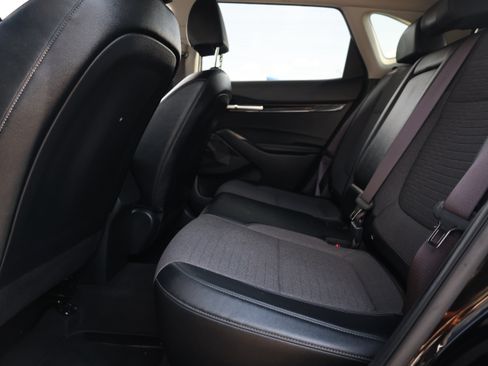 Used 2021 Kia Seltos S FWD image 12