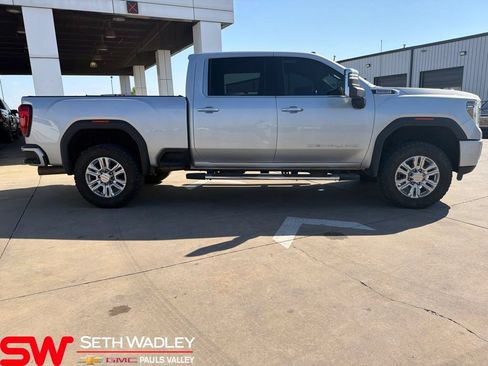 Used 2021 GMC Sierra 2500 Denali w/ Denali Ultimate Package AWD/4WD image 2