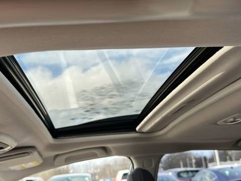 Used 2023 Subaru Crosstrek 2.0i Premium image 10