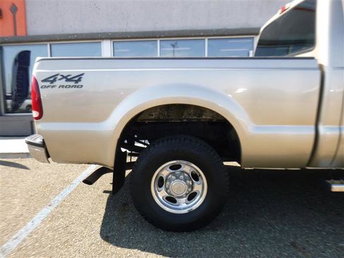 Used 2000 Ford F250 Lariat image 4