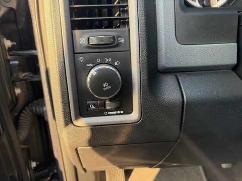 Used 2017 RAM 1500 Express image 15