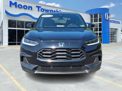 Used 2023 Honda HR-V Sport image 2
