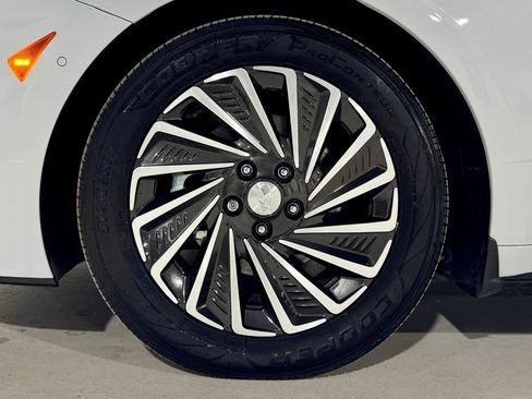 Used 2023 Hyundai Sonata Limited image 33