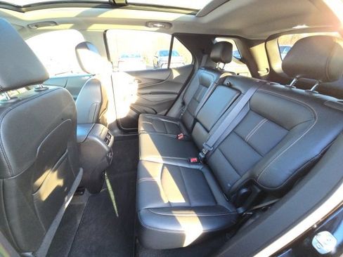 Used 2024 Chevrolet Equinox Premier image 22