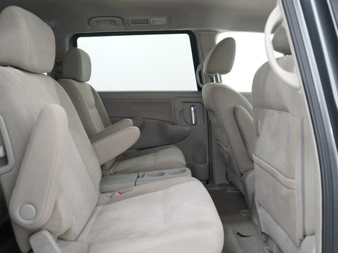 Used 2017 Nissan Quest SV FWD image 13