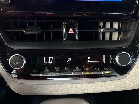 Certified 2025 Toyota Corolla LE FWD image 25