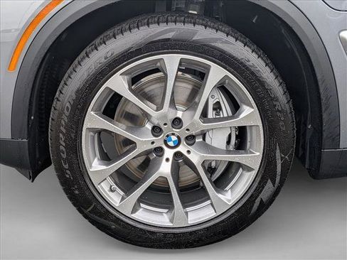 New 2026 BMW X5 xDrive50e w/ Executive Package image 10
