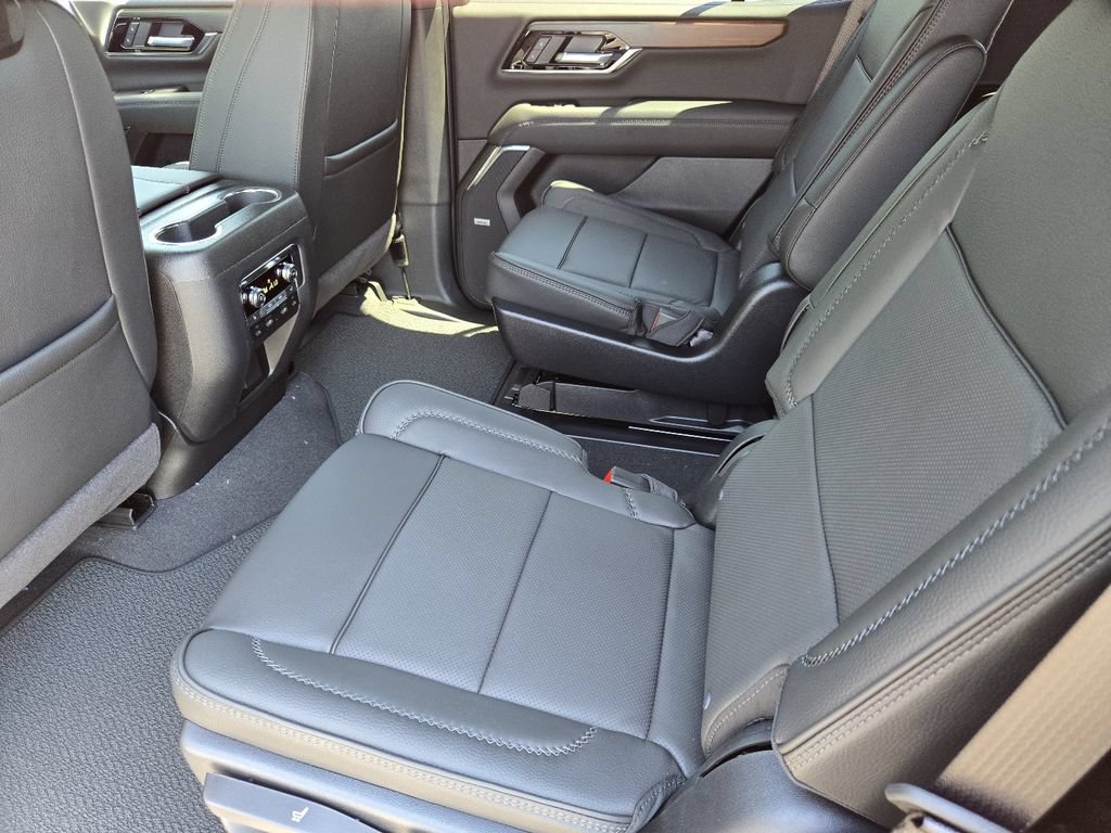 New 2026 GMC Yukon Denali w/ Denali Reserve Package AWD/4WD image 36