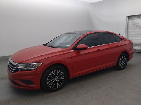 Used 2019 Volkswagen Jetta SE FWD image 2
