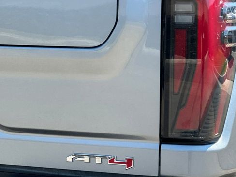 Certified 2025 GMC Sierra 2500 AT4 w/ AT4 Premium Plus Package AWD/4WD image 28