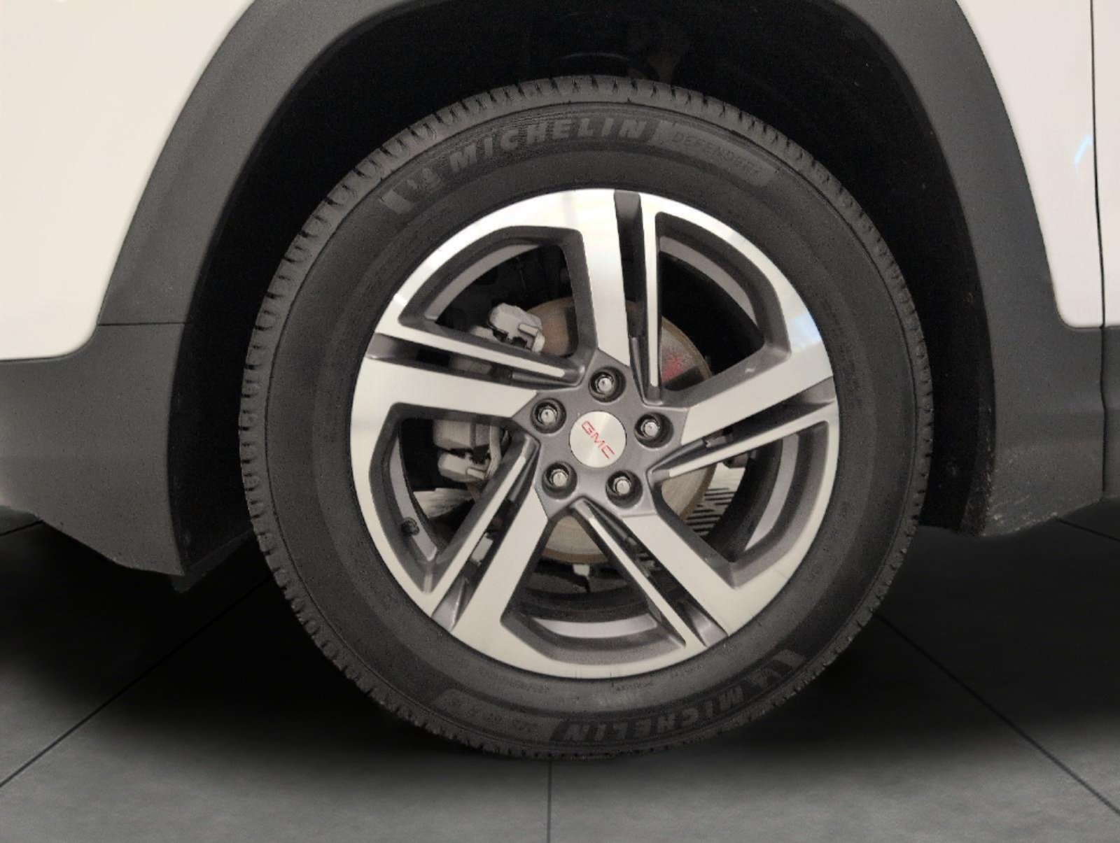 Used 2021 GMC Terrain SLT w/ Infotainment Package II AWD/4WD image 3