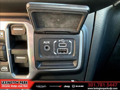 Used 2020 Jeep Wrangler Unlimited Rubicon AWD/4WD image 15