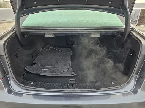 Used 2014 Mercedes-Benz E 350 Sedan image 10