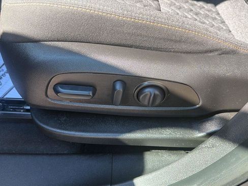 Used 2022 Chevrolet Equinox LT FWD image 30
