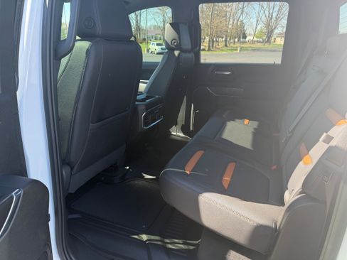 Used 2023 GMC Sierra 2500 AT4 w/ AT4 Preferred Package image 23