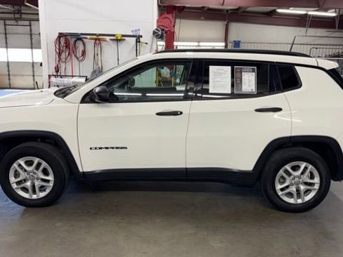 Used 2018 Jeep Compass Sport FWD image 10