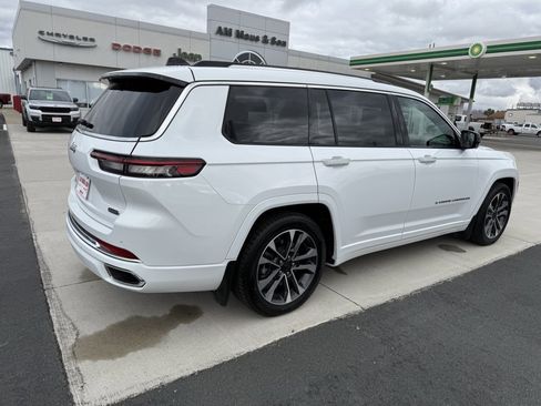 Used 2023 Jeep Grand Cherokee L Overland w/ Advanced Protech Group III image 8