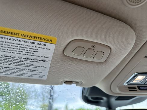 Used 2023 Lincoln Aviator AWD w/ Premium Package image 19