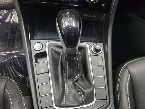 Used 2023 Volkswagen Jetta SE FWD image 26