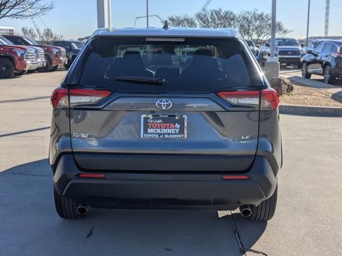 Used 2024 Toyota RAV4 LE image 7
