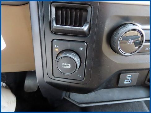 Used 2023 Ford F150 XLT image 18